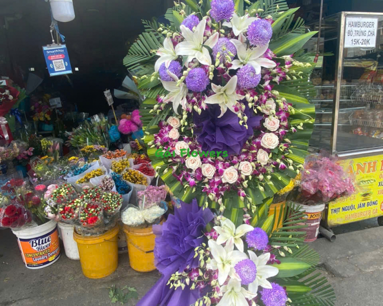 Kệ Hoa Chia Buồn
